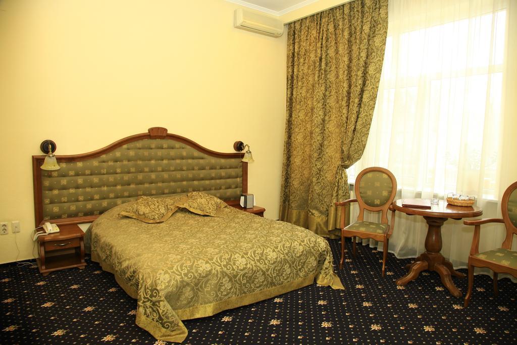 Pushkinskaya Hotel Rostov aan de Don Buitenkant foto